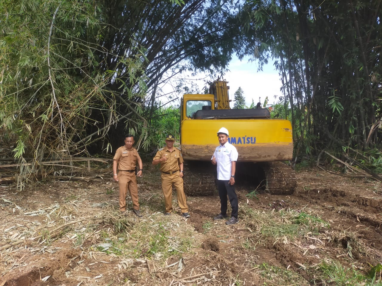 Camat tinjau normalisasi