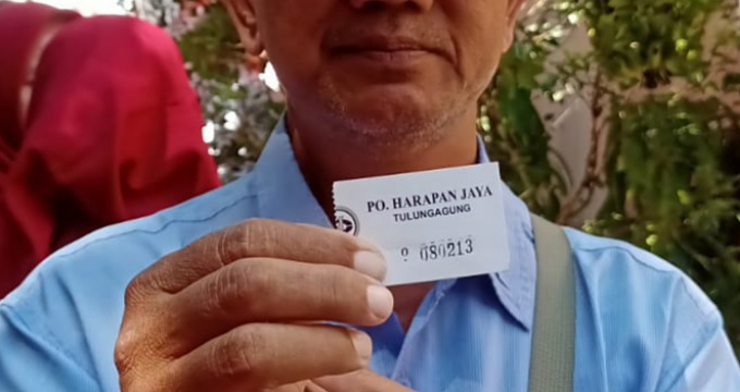 Tarif parkir mahal
